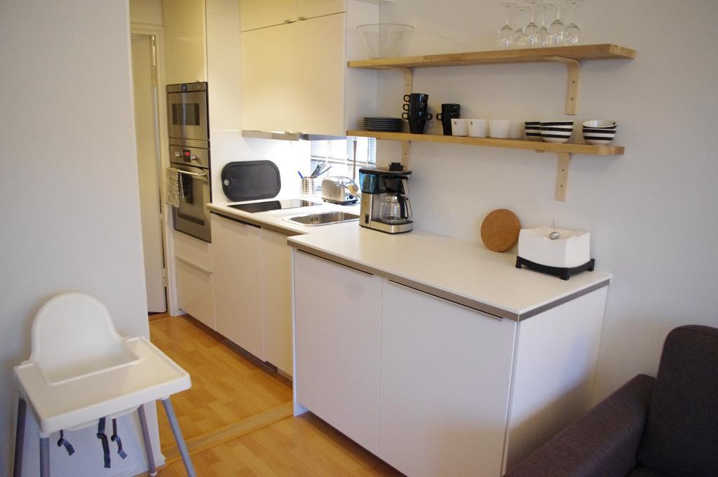 Borent Suite Apartment Турку Стая снимка